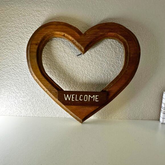 Vintage Wooden Heart Wall Hanging – “WELCOME” – Rustic Country Farmhouse Decor - Picture 3 of 7